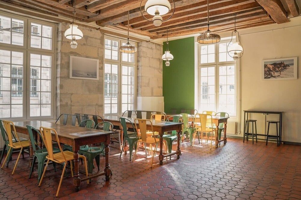 מסעדה תמונה