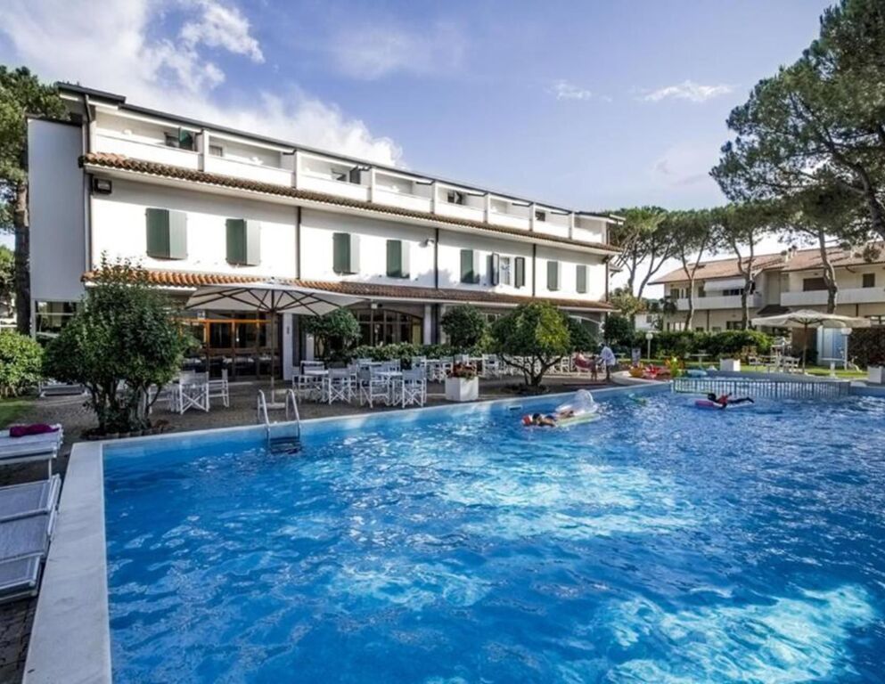 בריכה תמונה