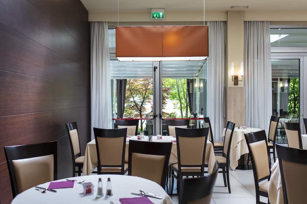 מסעדה תמונה