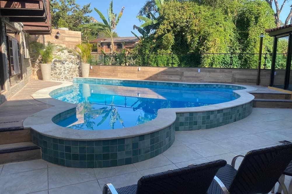 בריכה תמונה