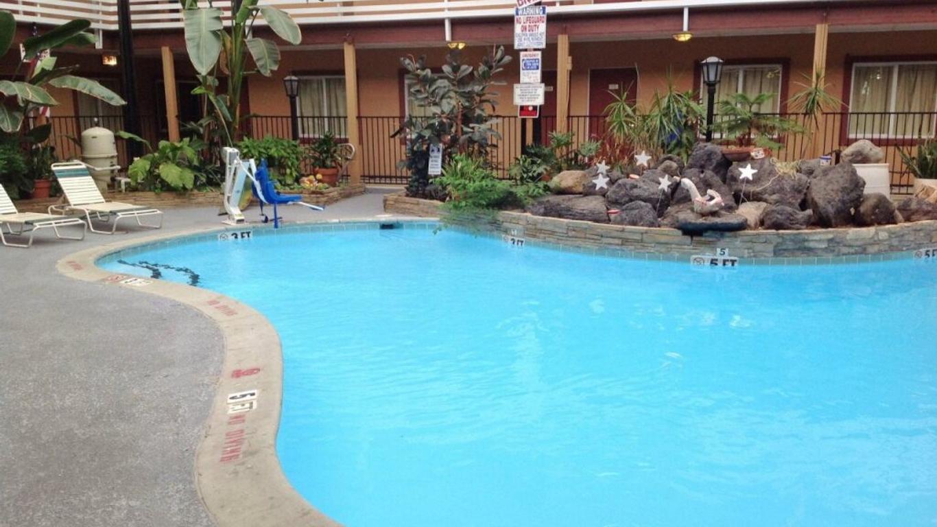Budget Host Inn