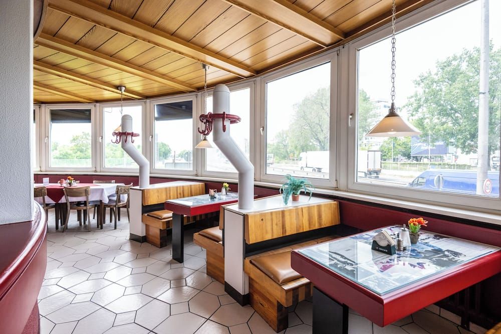 מסעדה תמונה