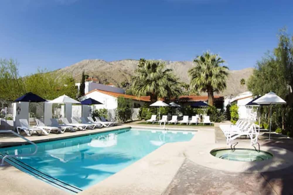 בריכה תמונה