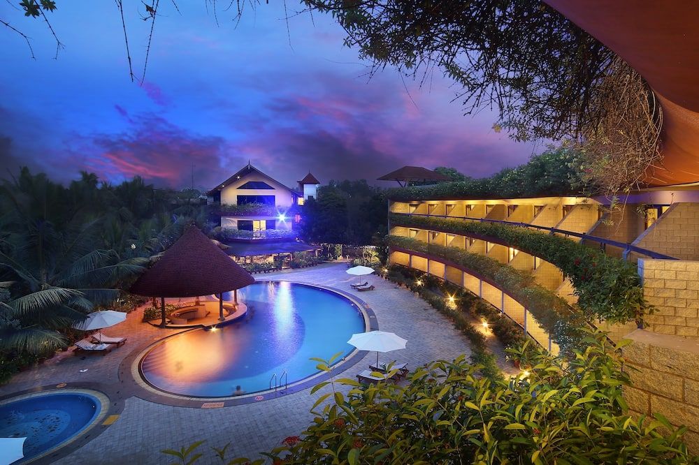 בריכה תמונה