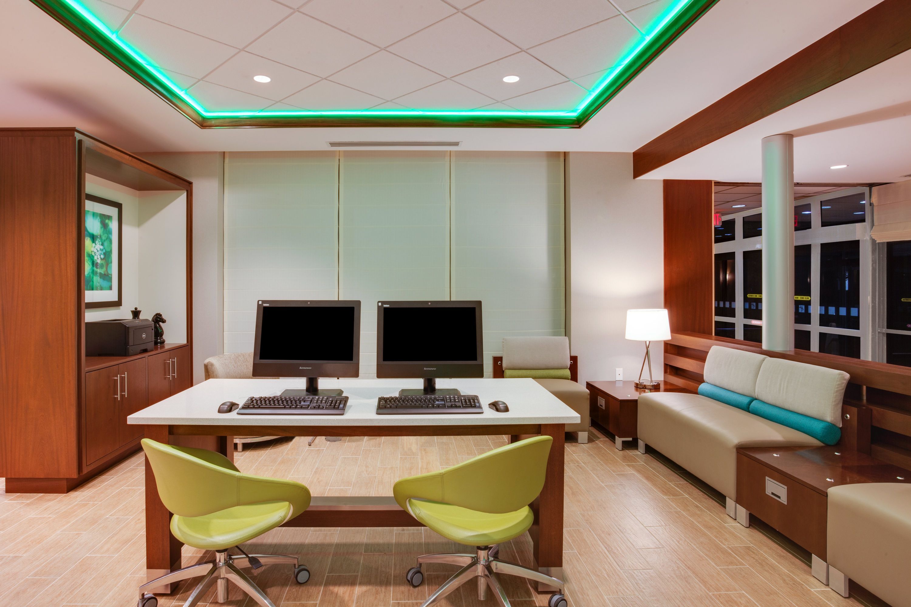 מרכז עסקים