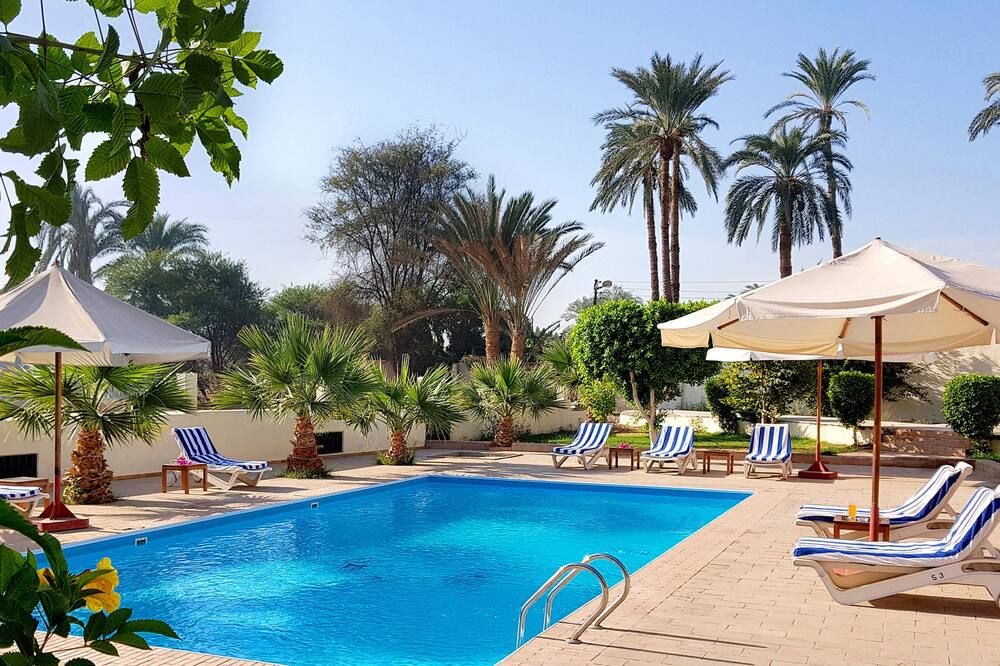 בריכה תמונה