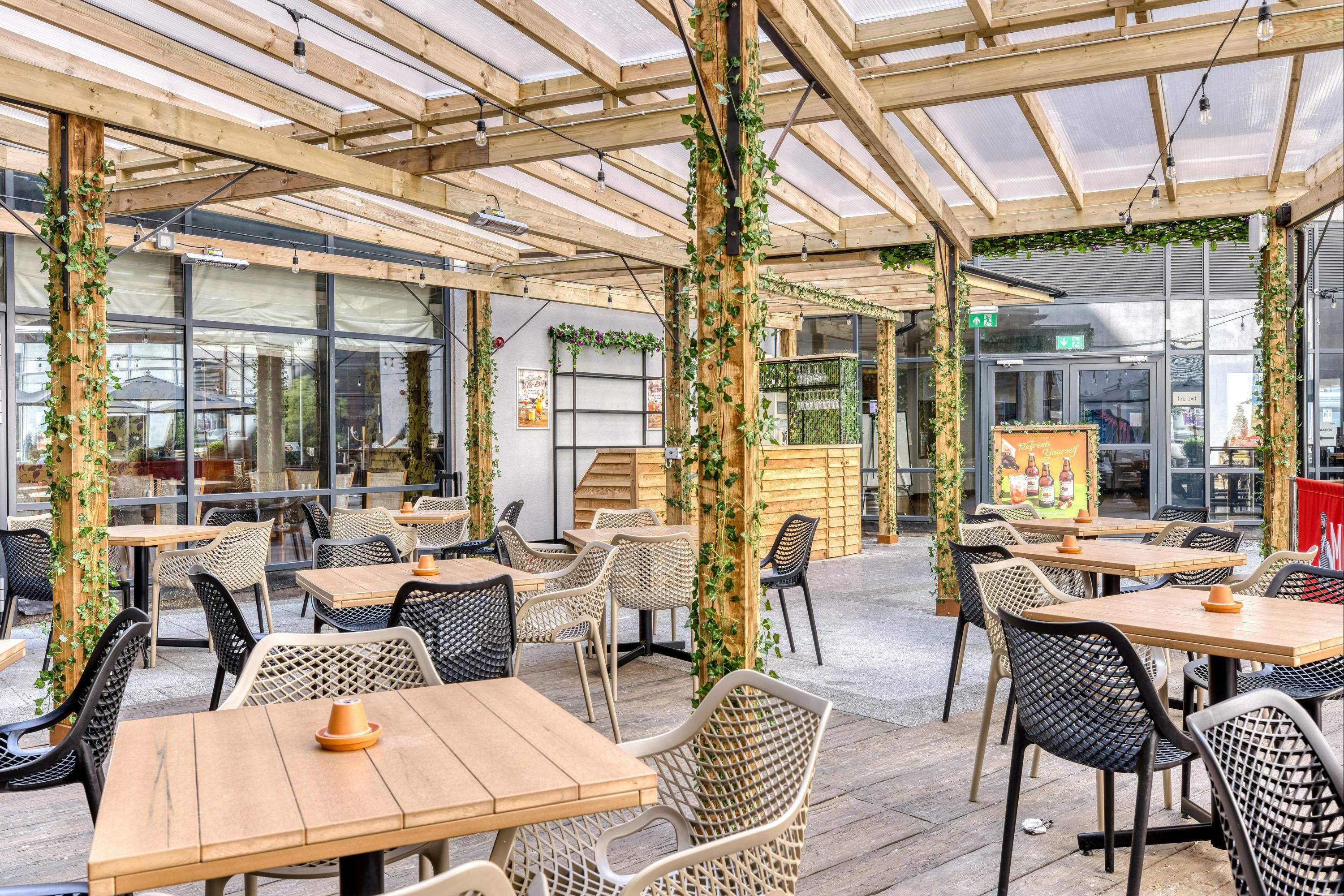 מסעדה תמונה