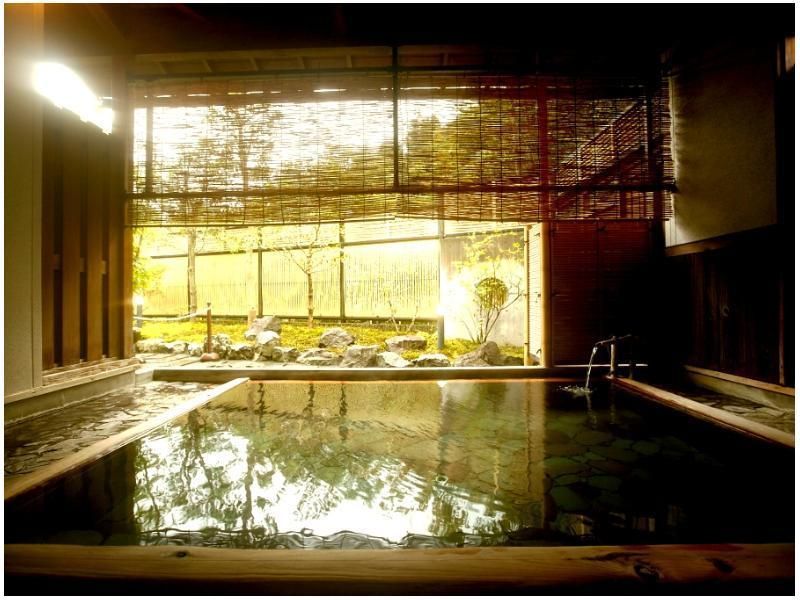 בריכה תמונה