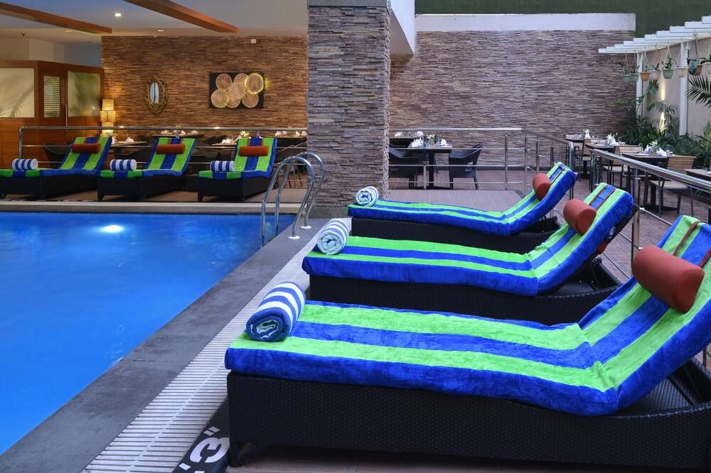 בריכה תמונה