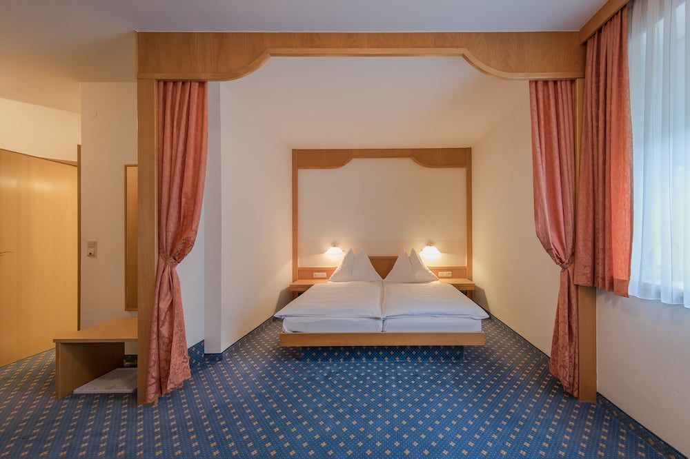 אחר