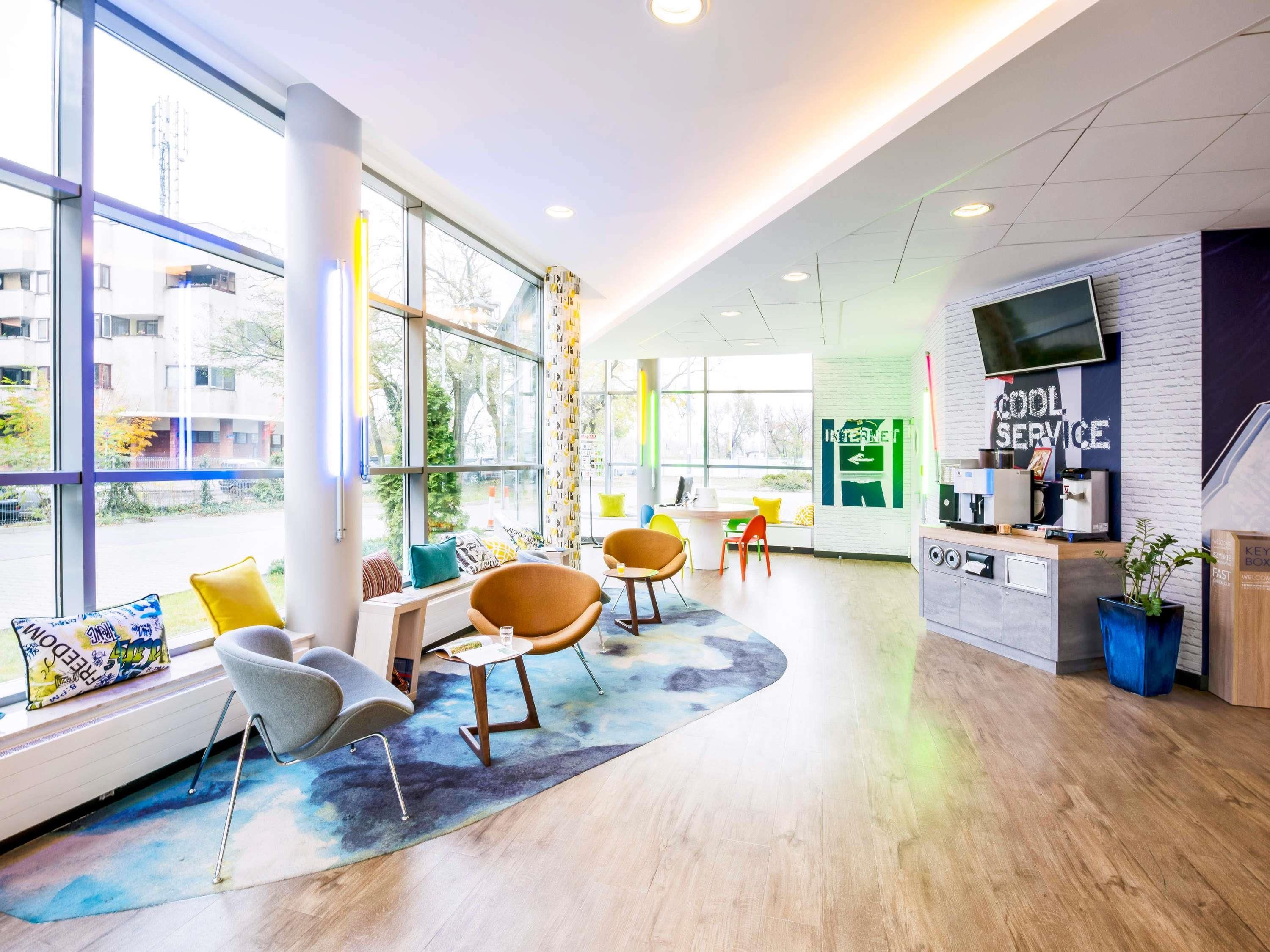 לובי תמונה