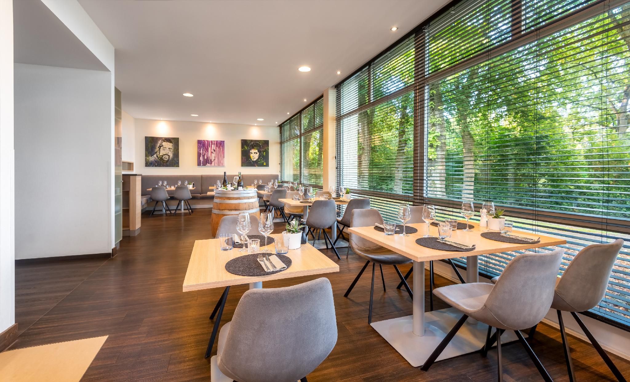 מסעדה תמונה