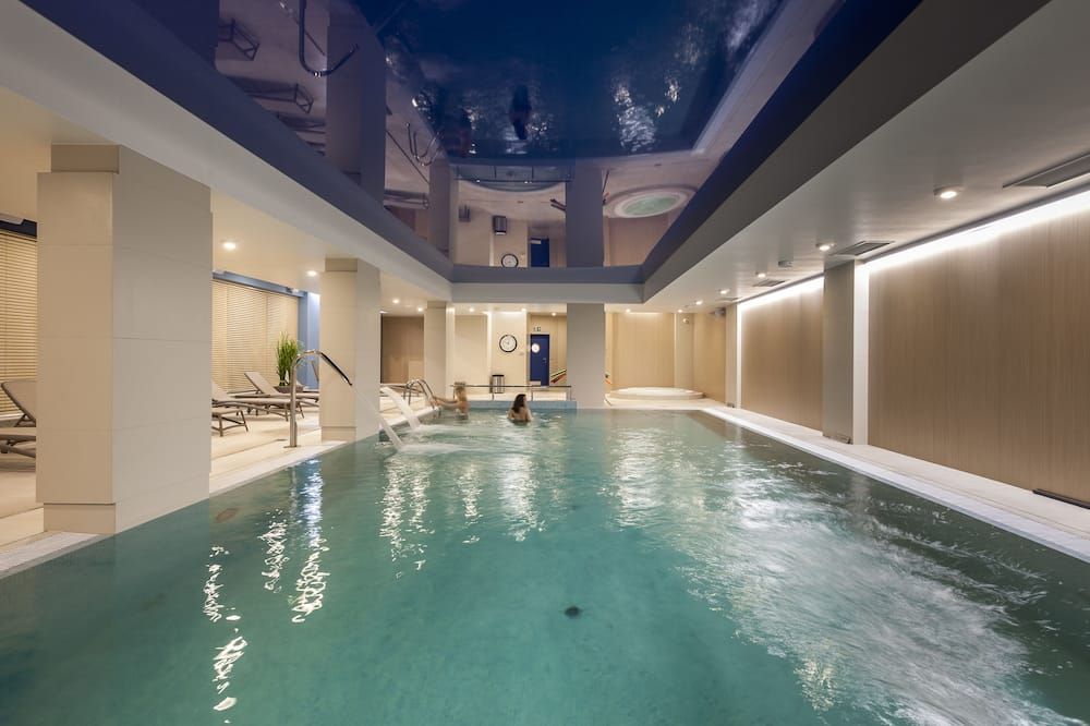 בריכה תמונה