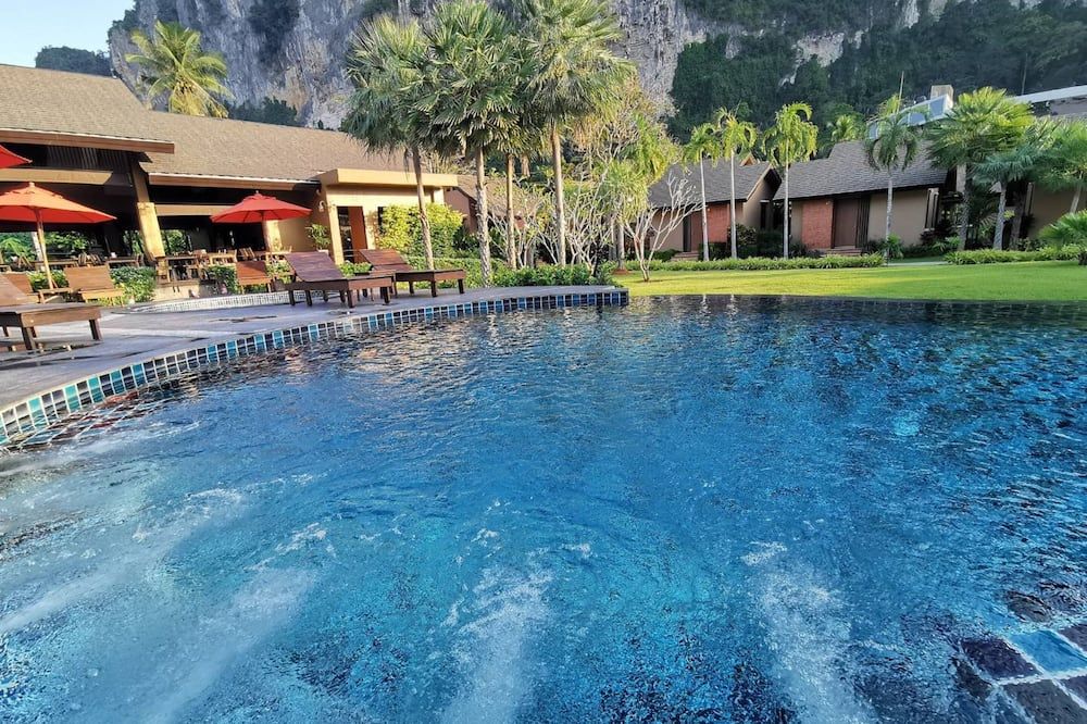 בריכה תמונה