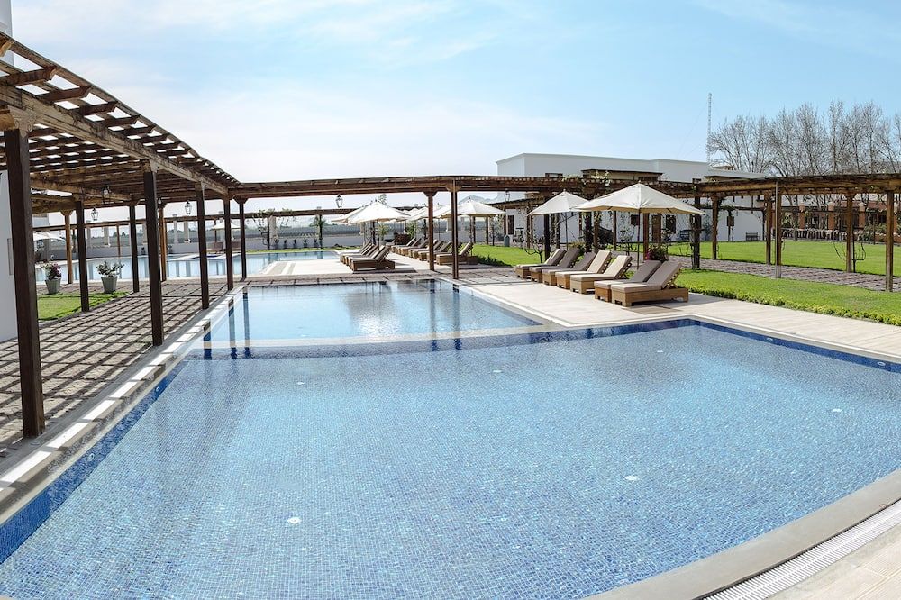 בריכה תמונה