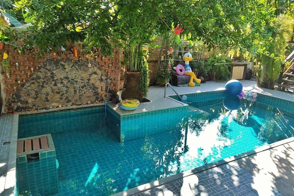 בריכה תמונה