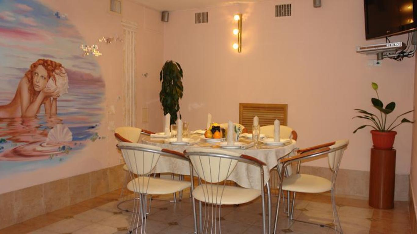 Slavyanskaya Hotel