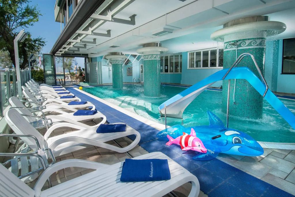 בריכה תמונה