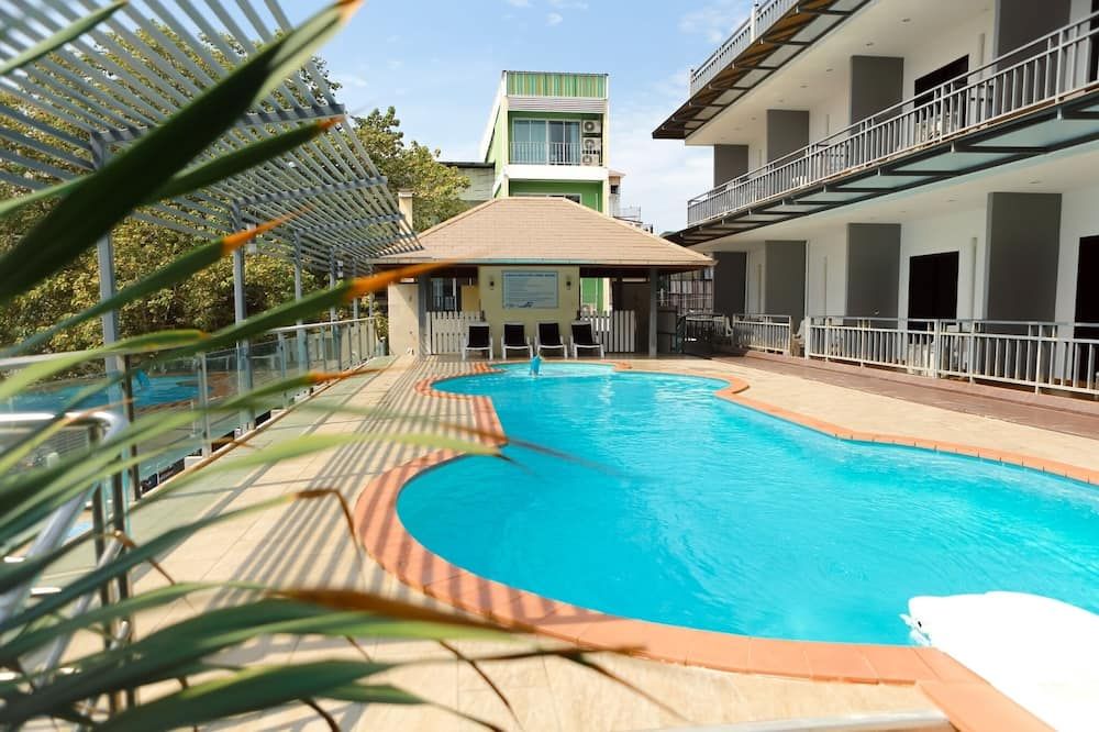 בריכה תמונה