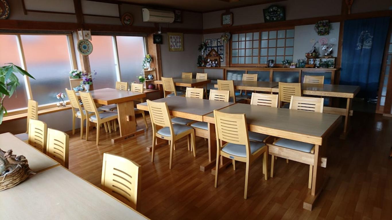 Apple Inn Takasaka