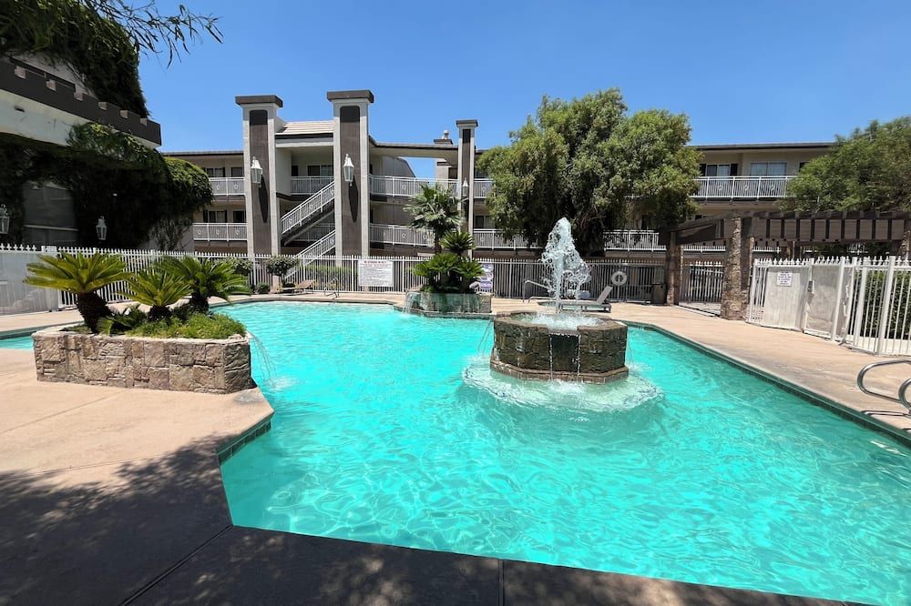 בריכה תמונה