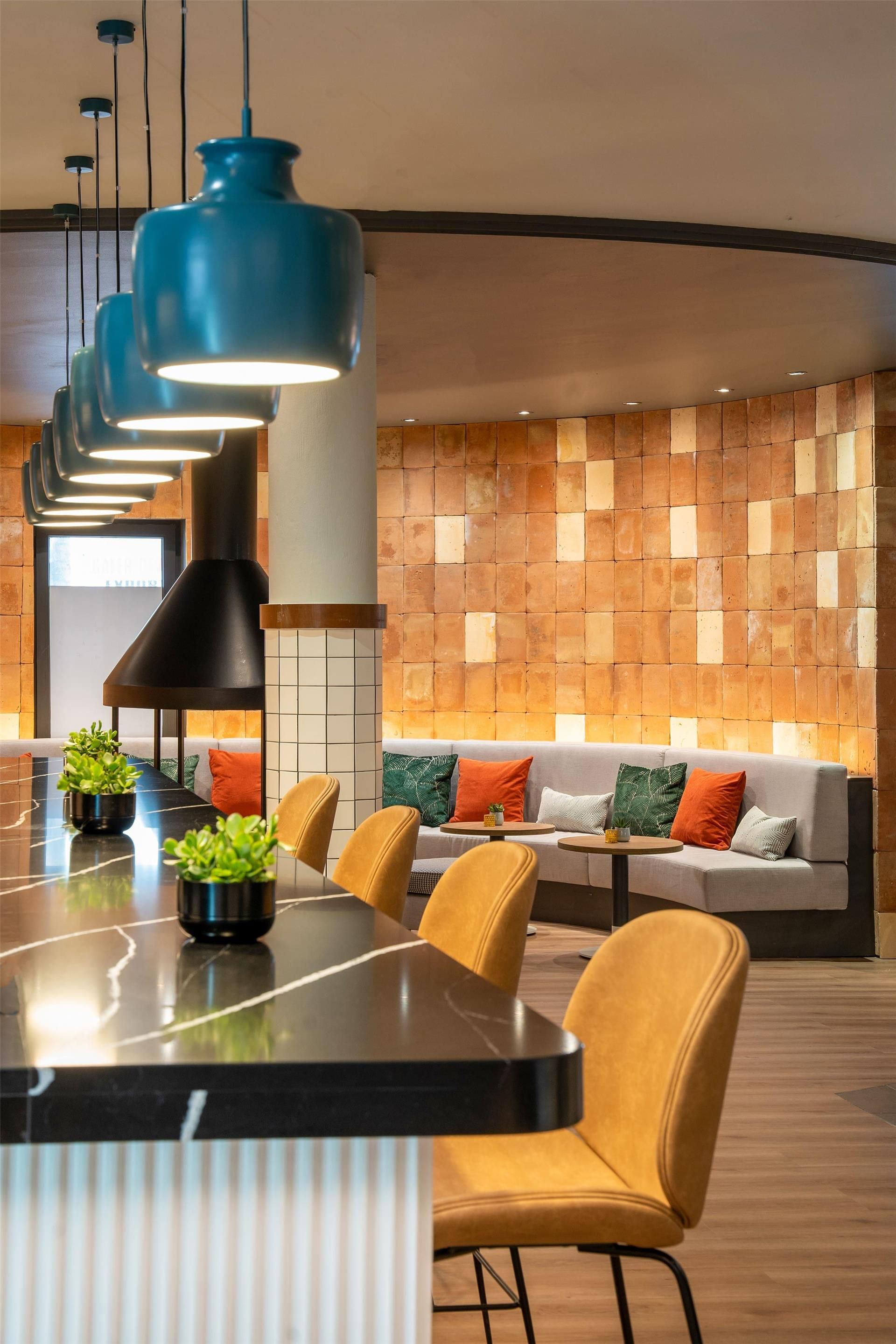 מסעדה תמונה