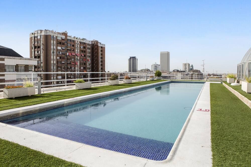 בריכה תמונה