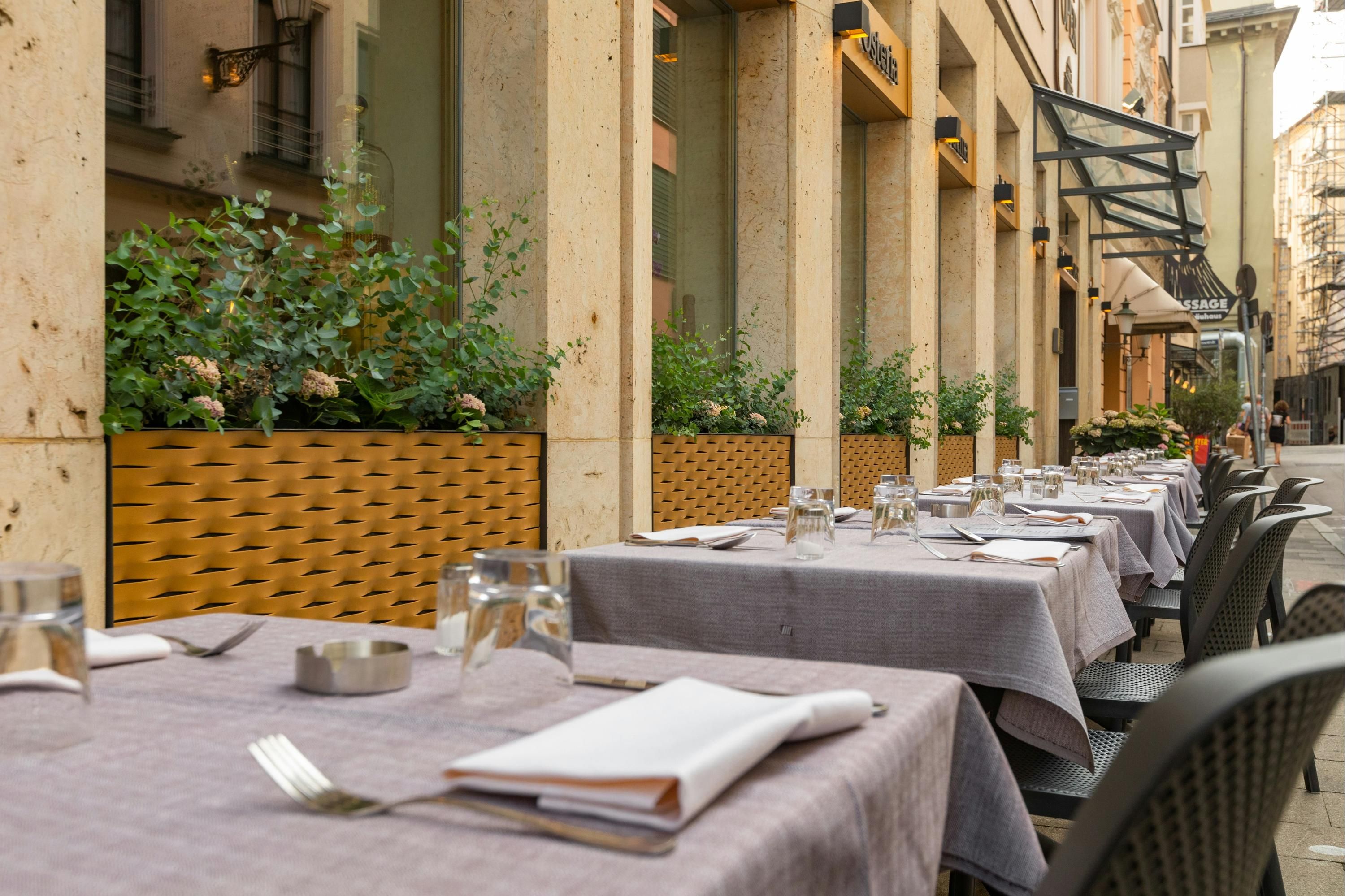 מסעדה תמונה