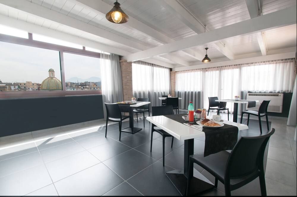 מסעדה תמונה