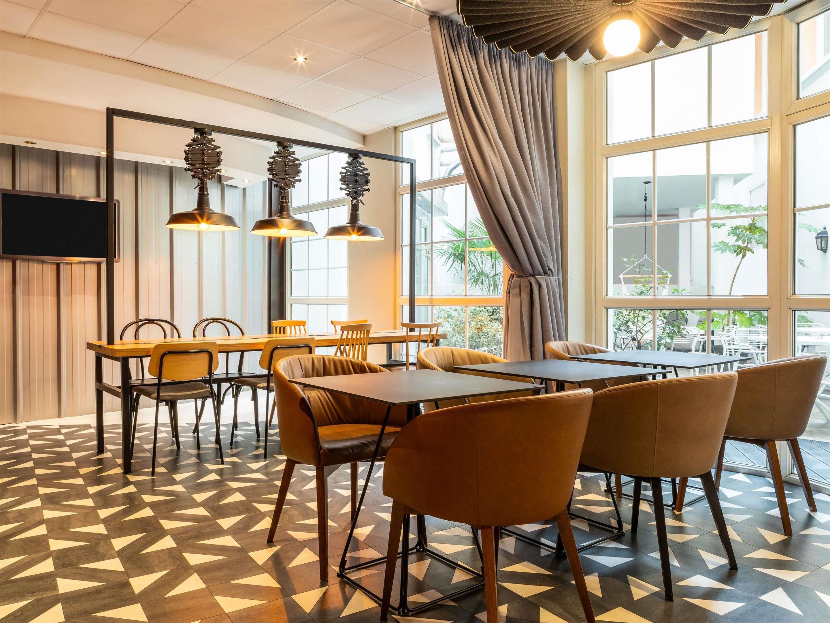 מסעדה תמונה