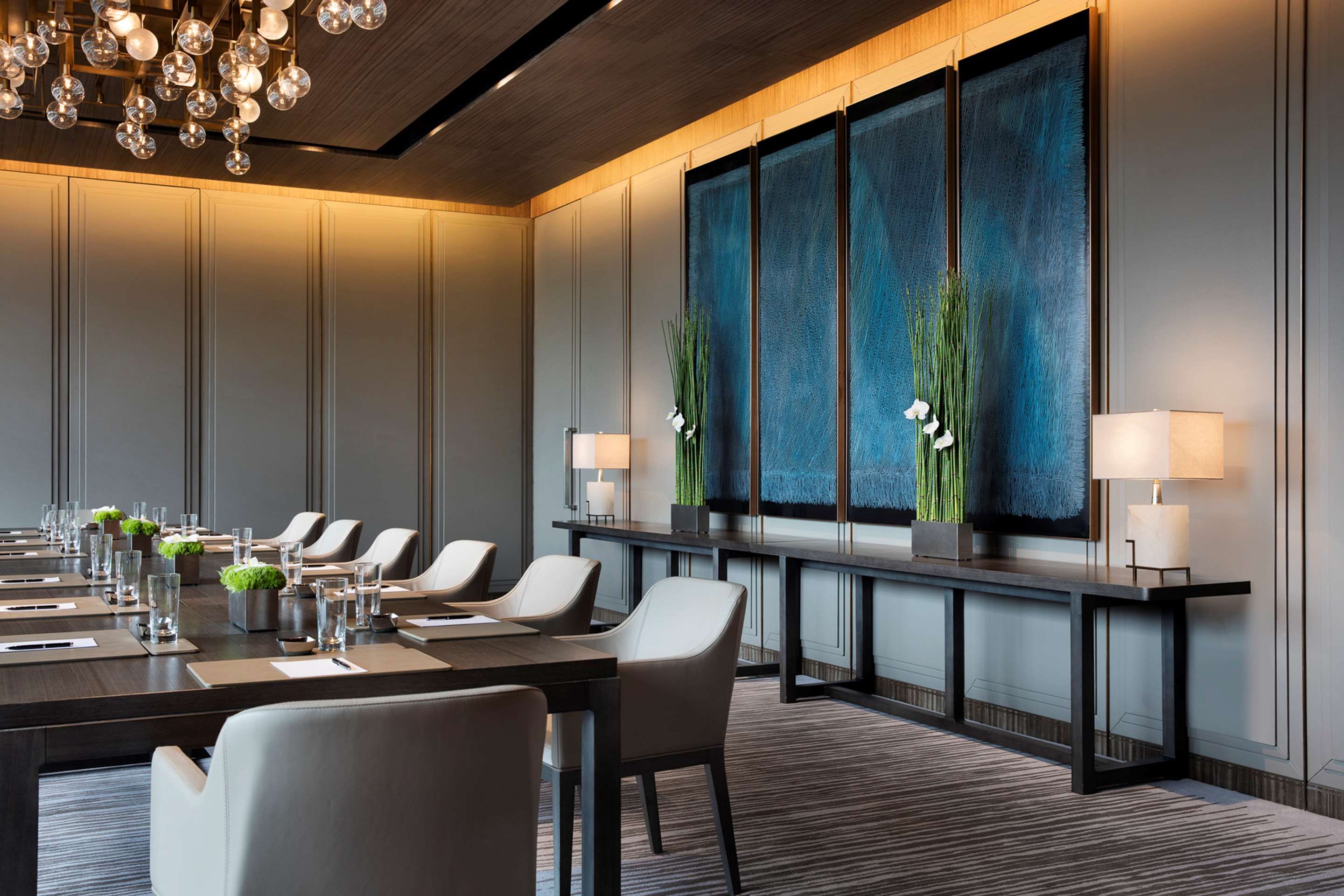 חדר ישיבות
