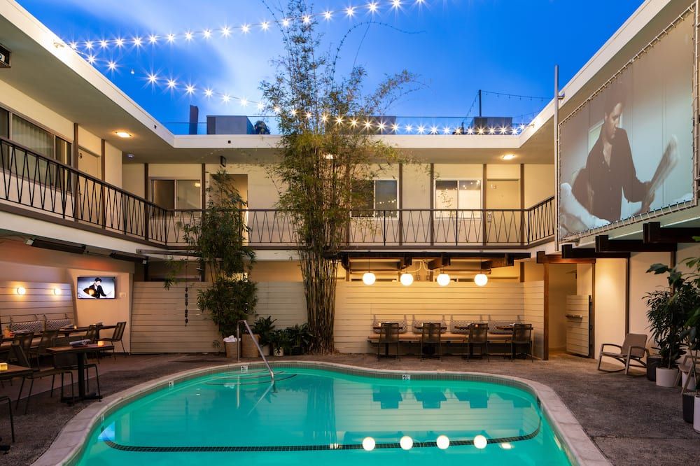 בריכה תמונה