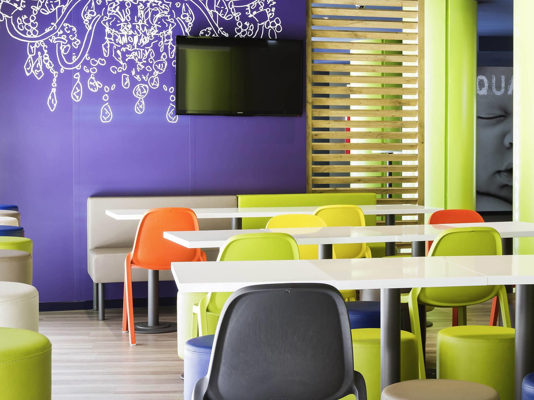 מסעדה תמונה