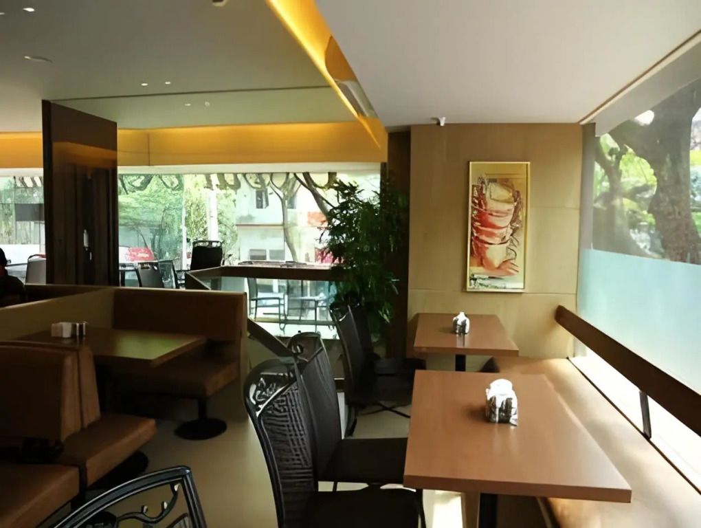 מסעדה תמונה