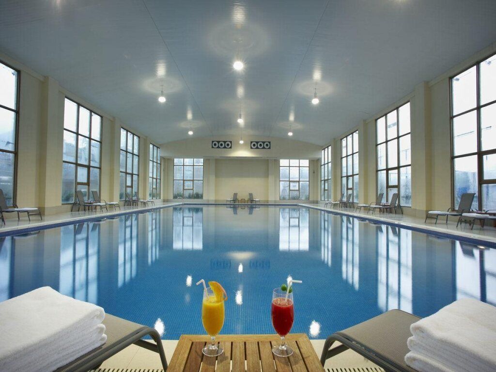 בריכה תמונה