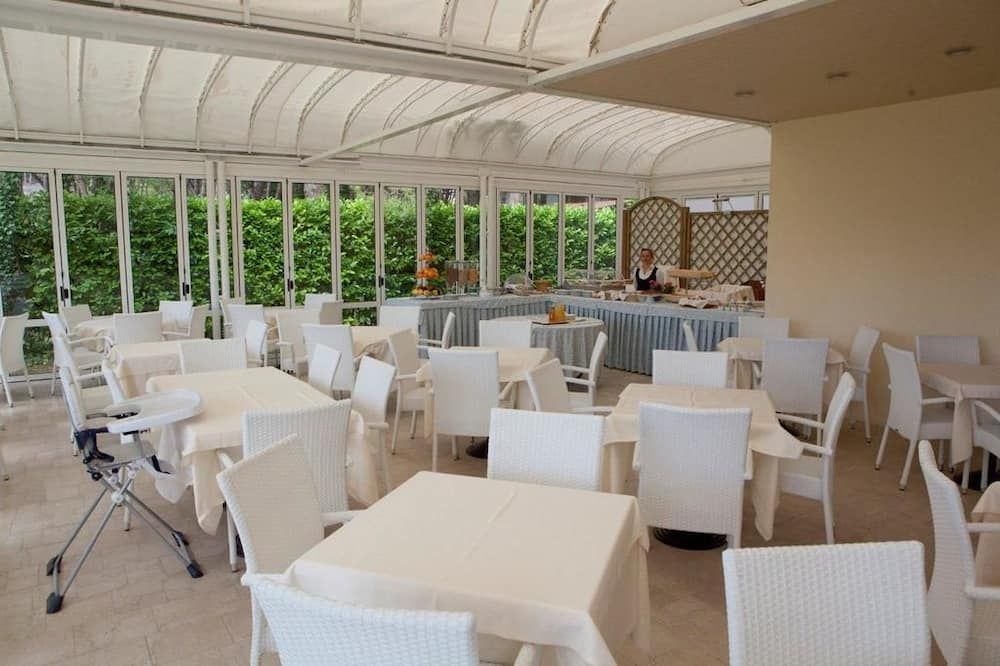 מסעדה תמונה