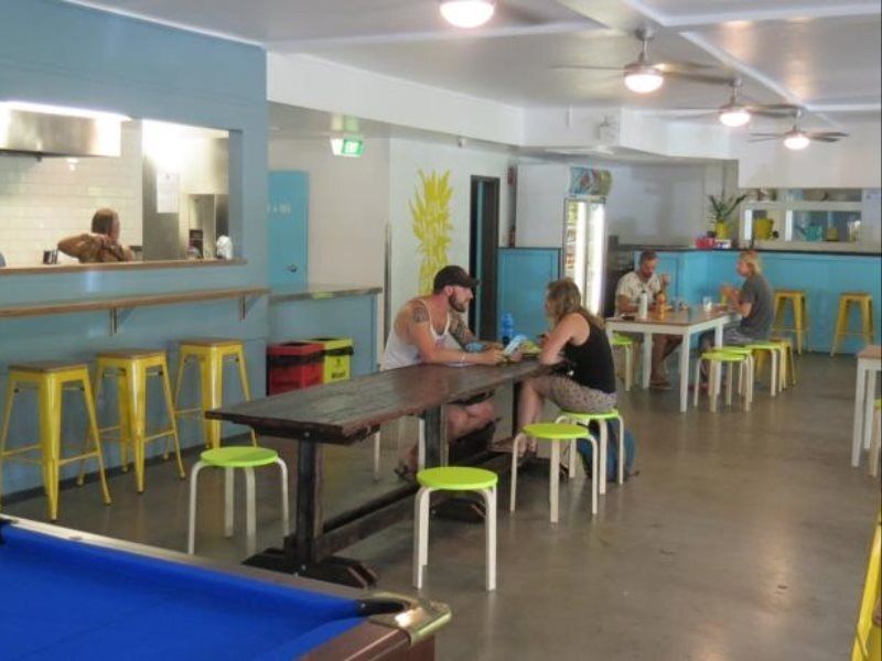 מסעדה תמונה