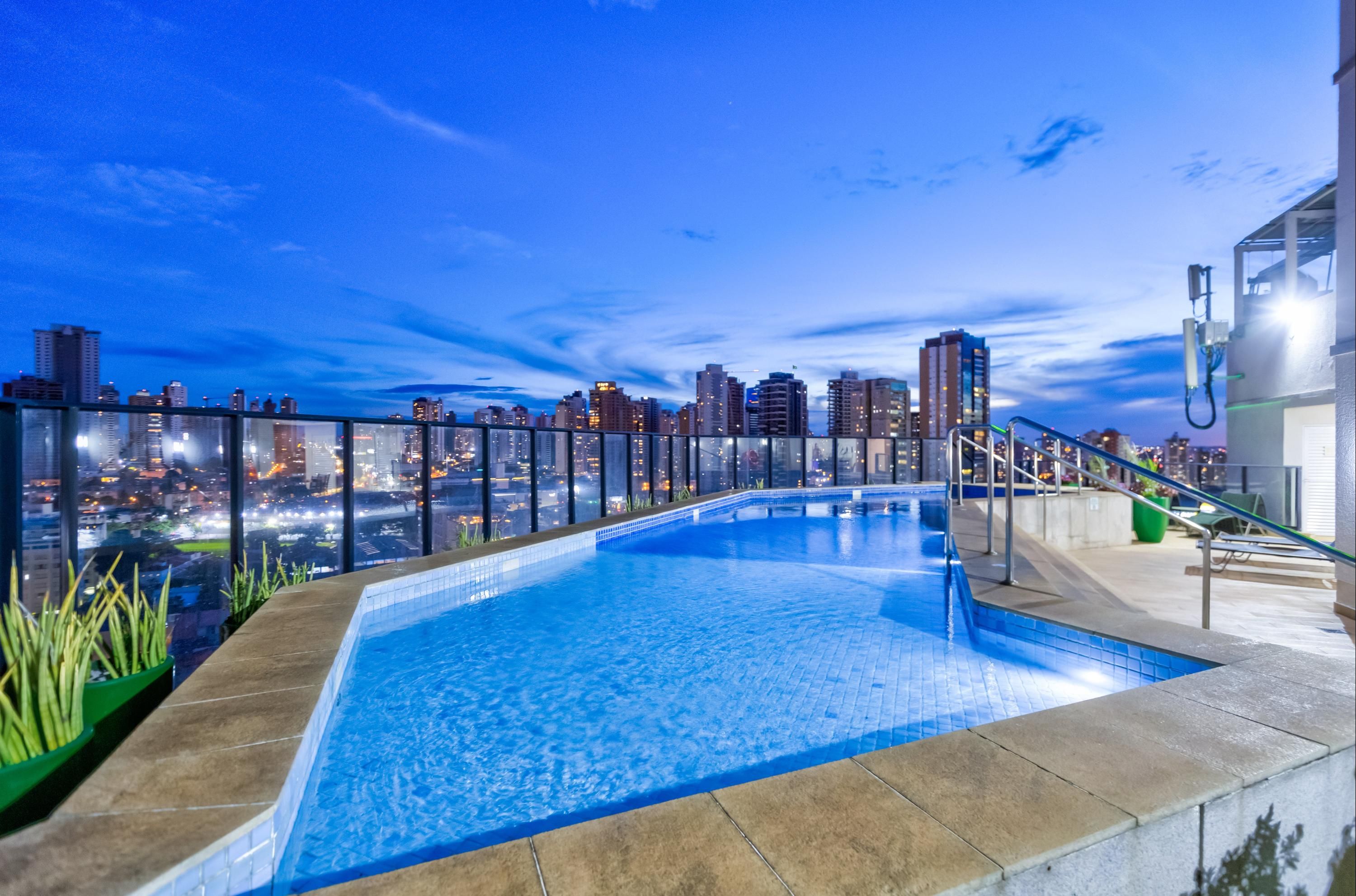 בריכה תמונה