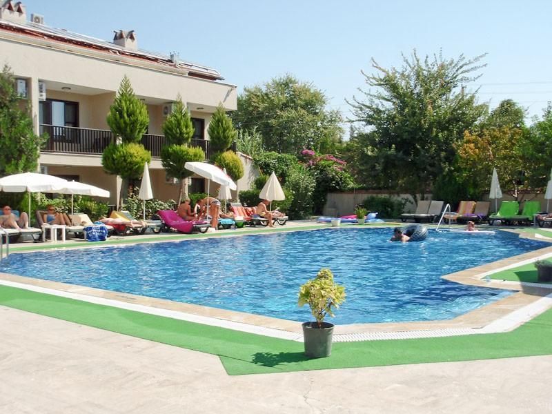 בריכה תמונה