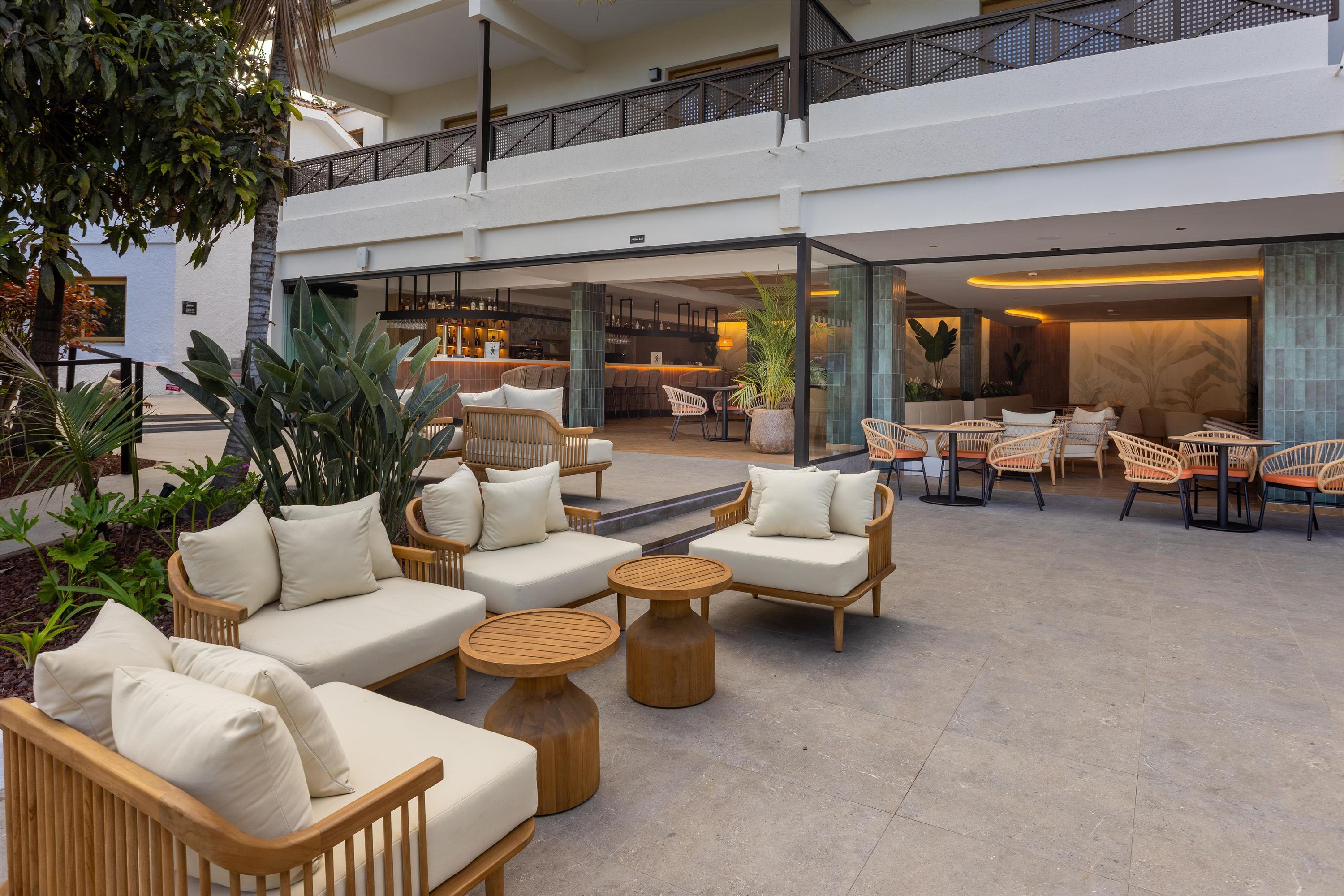 בר