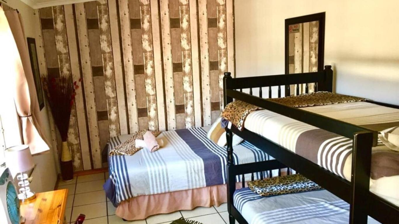 Jembjo's Knysna Lodge & Backpackers