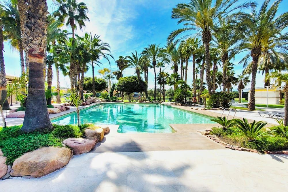 בריכה תמונה