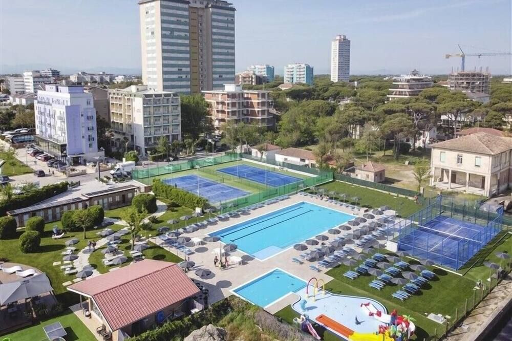 בריכה תמונה