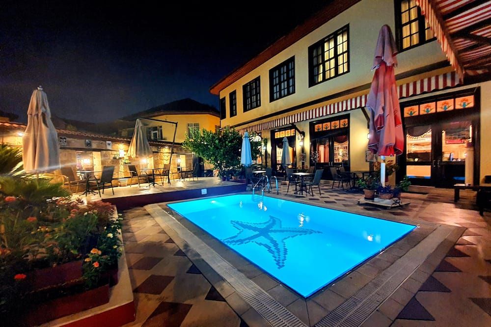 בריכה תמונה