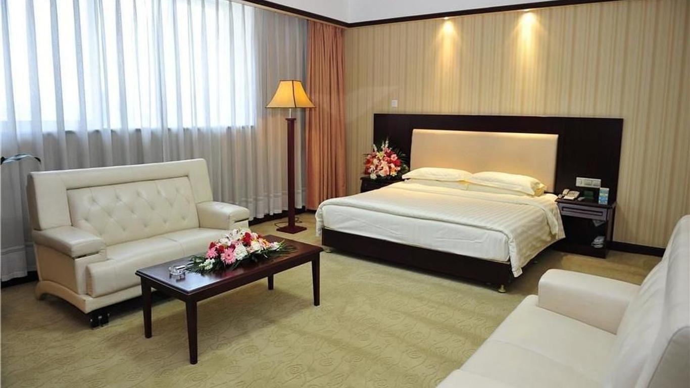 Kunming Greenlake View Hotel