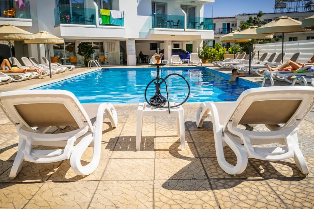 בריכה תמונה