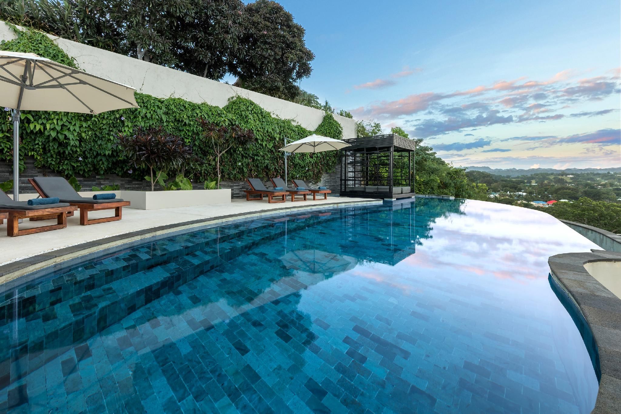 בריכה תמונה