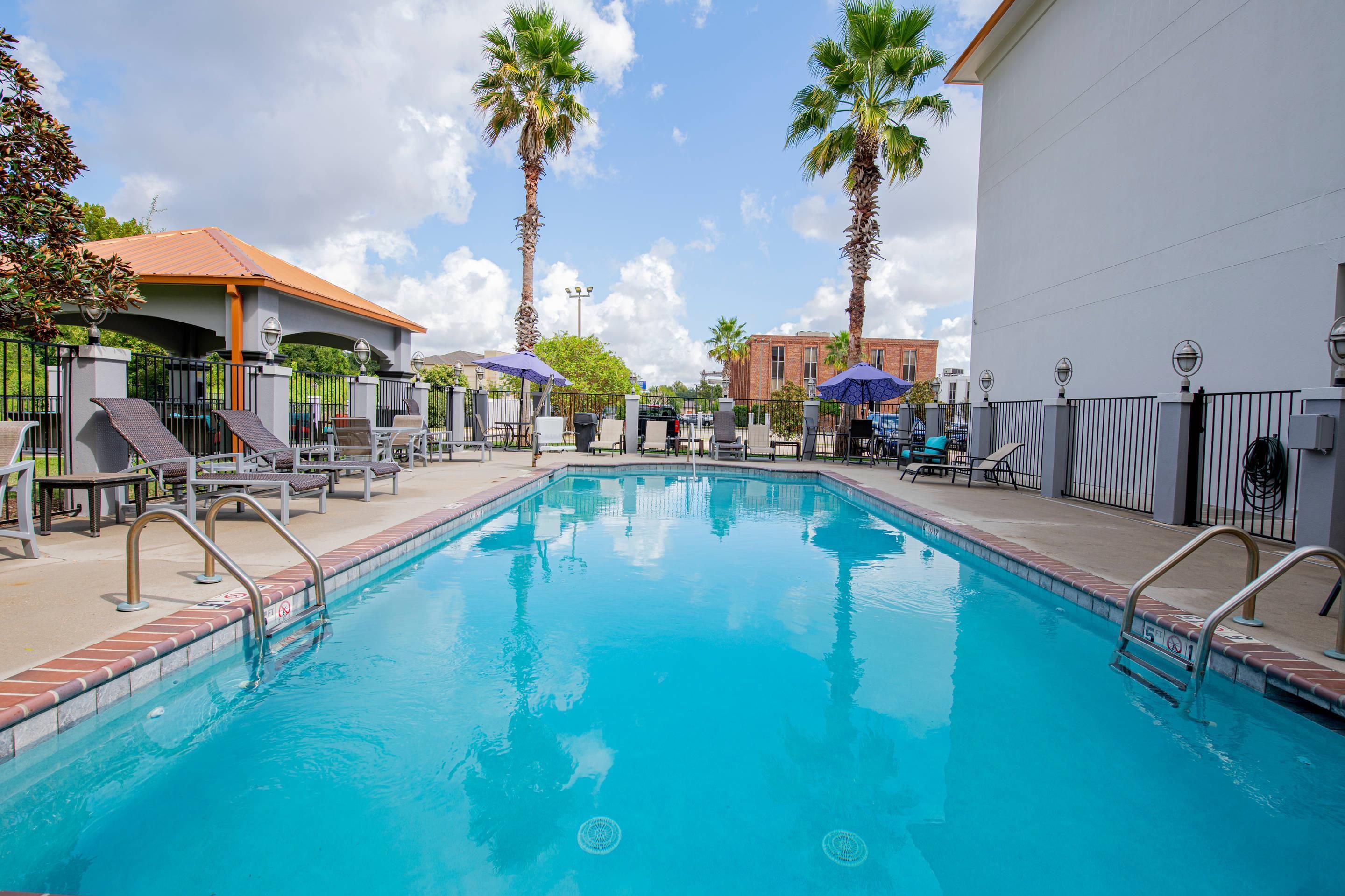 בריכה תמונה