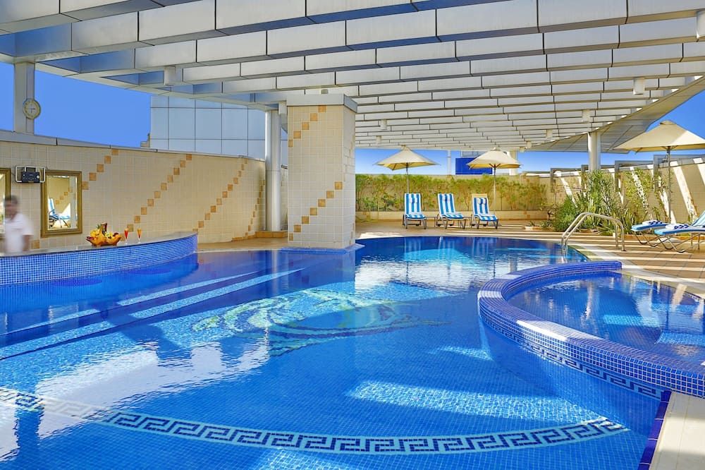 בריכה תמונה