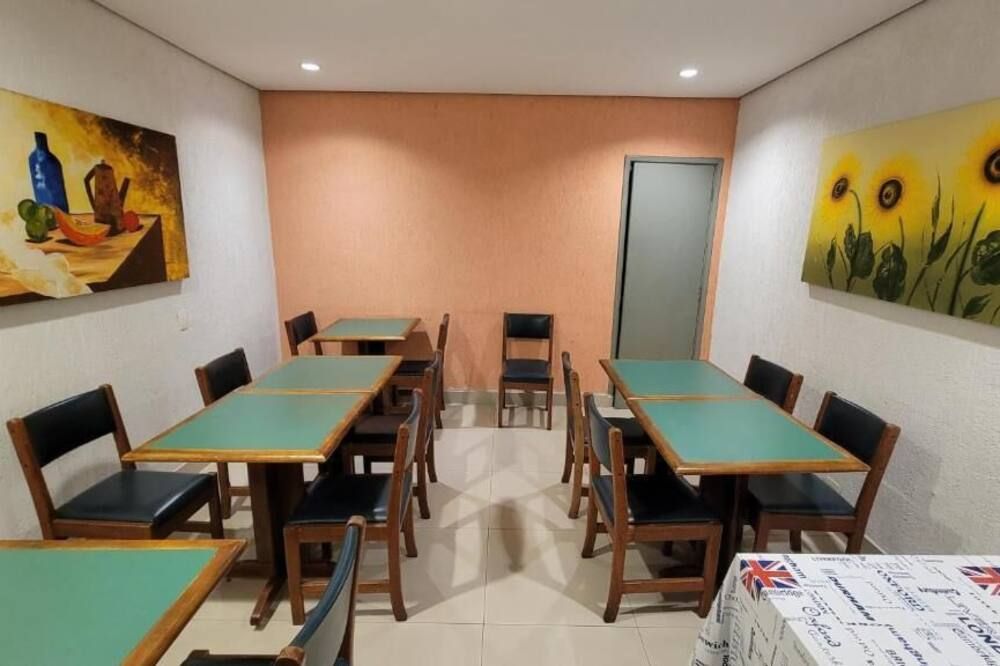 מסעדה תמונה